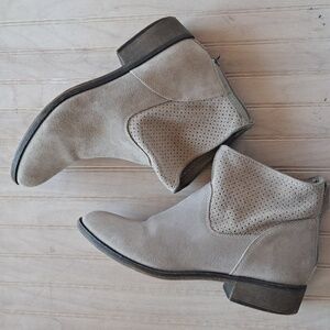 NINE West Bond Suede Leather Ankle Boots Taupe Perforated Causal Booties